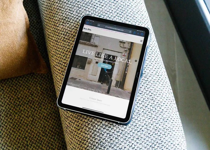 ホテル La Comuna By Bon Dia Residences ジローナ