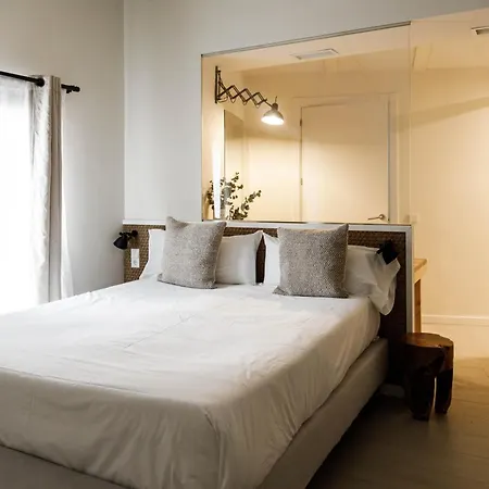 ホテル La Comuna By Bon Dia Residences ジローナ