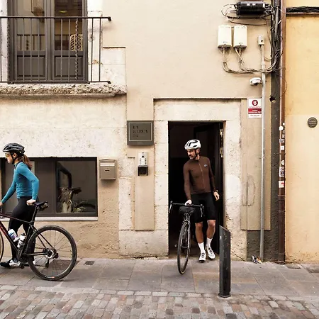 ホテル La Comuna By Bon Dia Residences ジローナ